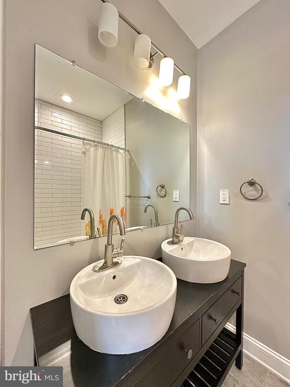 Building Photo - 2514 W Seybert St