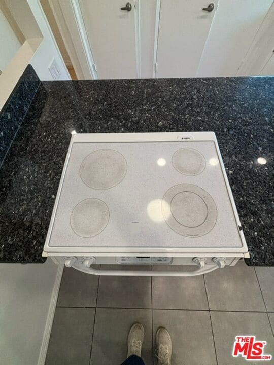 Building Photo - 24 Lighthouse St