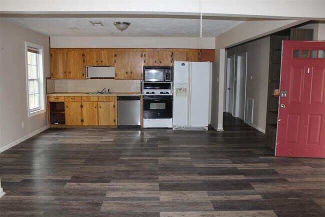 Building Photo - 24591 FM 2090