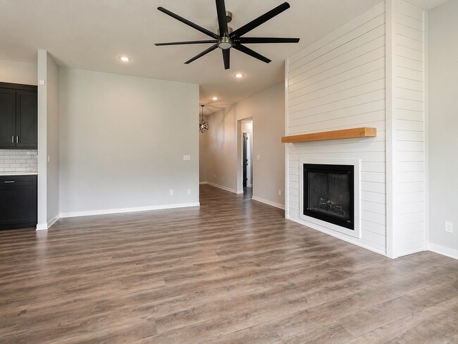 Building Photo - Your Dream Home Just Hit the Market – Don’t Miss Out!