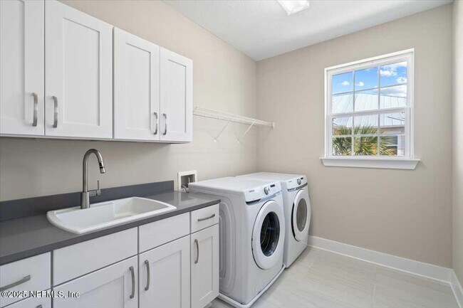 Building Photo - 217 Rum Runner Wy