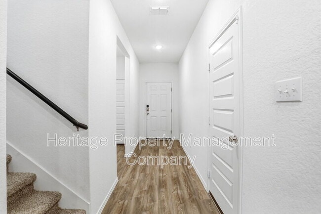 Building Photo - 13250 Hagerd Lp