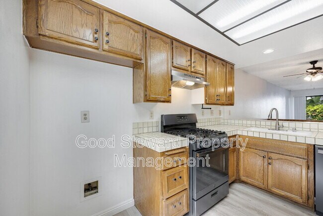 Building Photo - 363 Molokai Dr