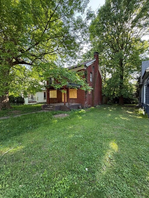 Building Photo - 1665 N Union St