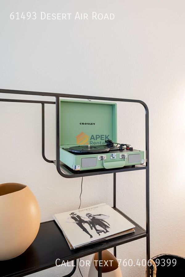 Building Photo - 61493 Desert Air Rd