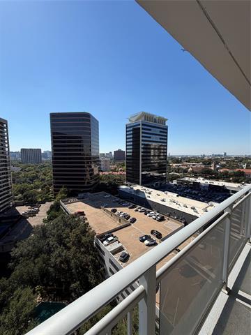 Building Photo - 3883 Turtle Creek Dr