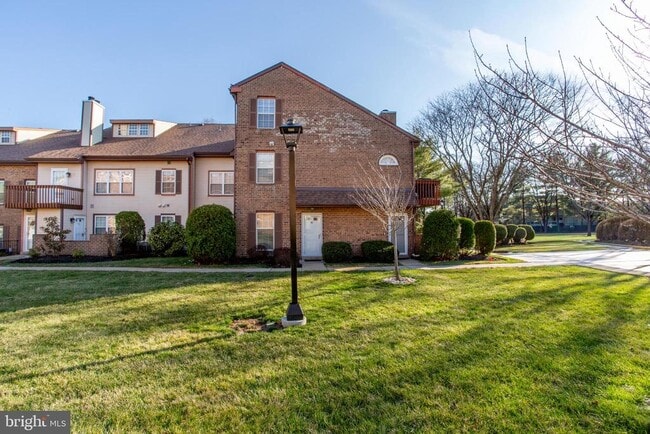 Building Photo - 33 Dogwood Ln