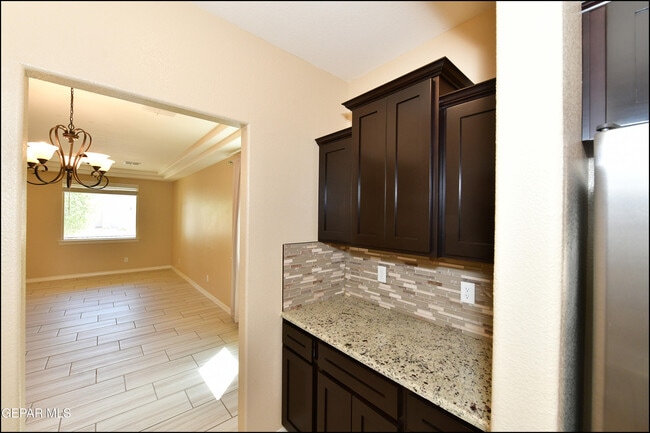 Building Photo - 14717 Tierra Escape Ave