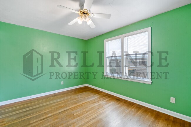 Building Photo - 853 N Terrace Dr