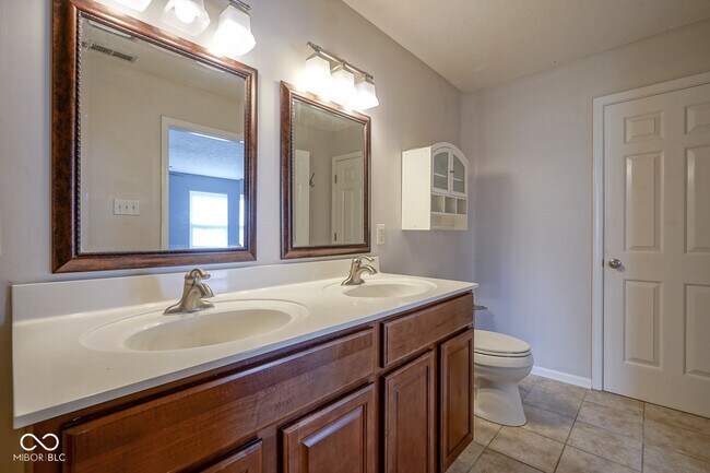 Building Photo - 5315 Rippling Brook Way