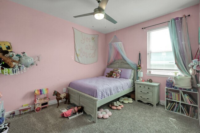 Building Photo - 20151 Bushwick Falls Dr