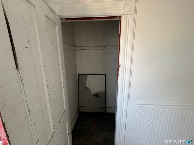 Building Photo - 57 Seaside Ave