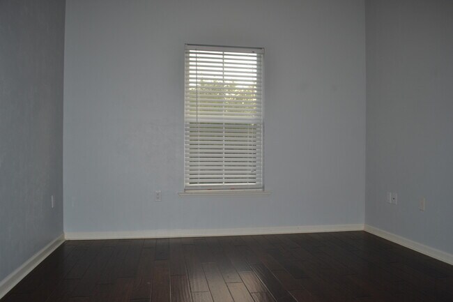 Building Photo - 3813 SW 91st Dr