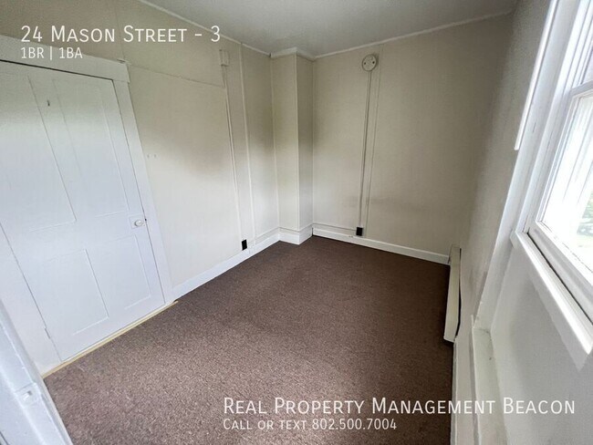 Building Photo - 24 Mason St