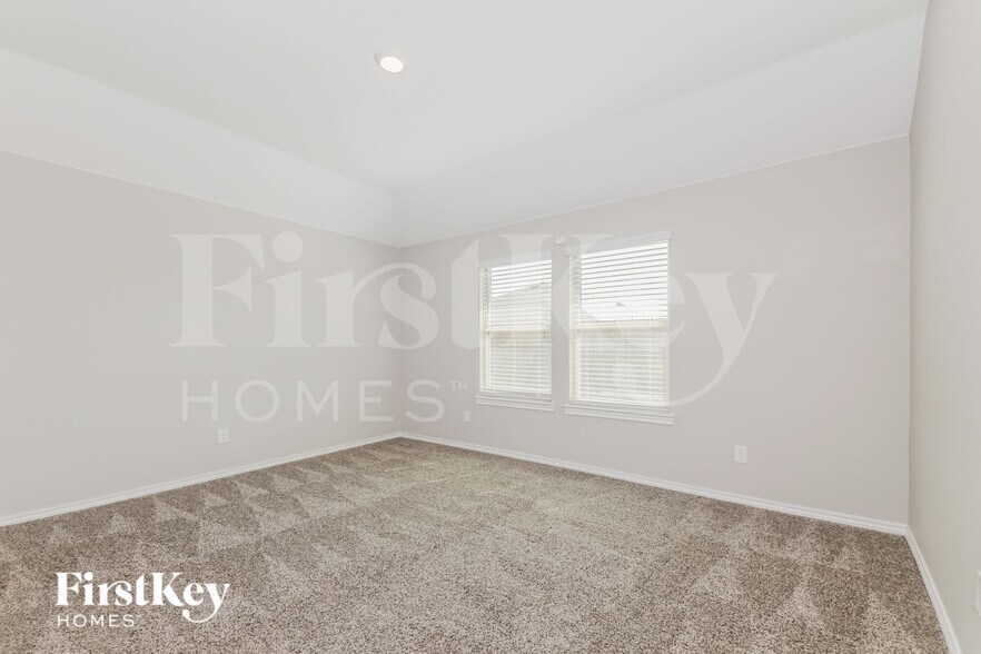 Building Photo - 104 Easy Goer Trl