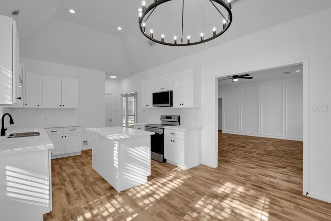 Building Photo - 12411 Exbury Ct