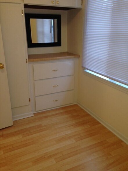 Building Photo - 21705 Bon Heur St