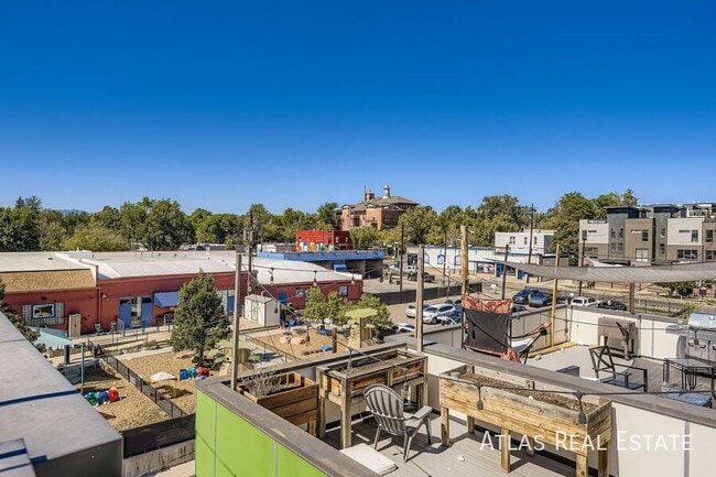 Building Photo - 2227 Eliot St