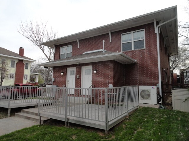 Building Photo - 1026 N Denver Ave