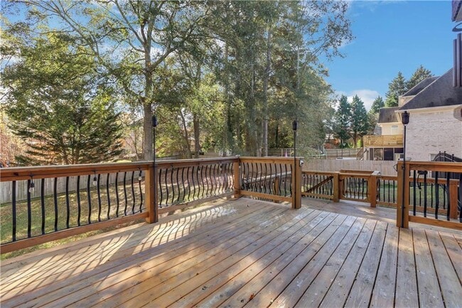 Building Photo - 127 Tara Blvd