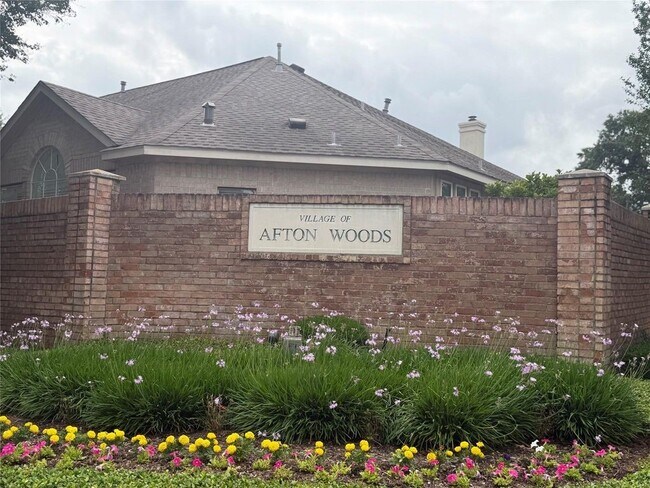 Building Photo - 1211 Campton Ct