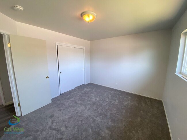 Building Photo - 01776 -3619/3621  Camden Avenue