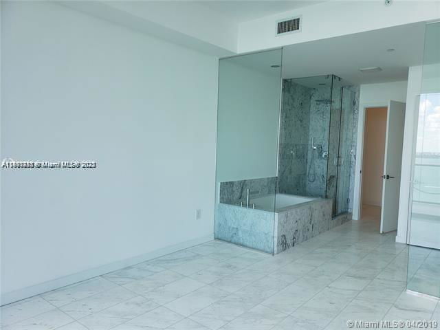 Building Photo - 480 NE 31st St