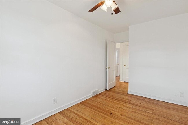 Building Photo - 8604 Bayard St