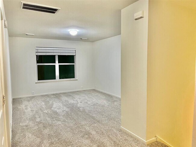 Building Photo - 17311 Stone Peaks Dr