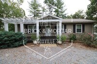 Building Photo - 1400 Mt Vista Dr