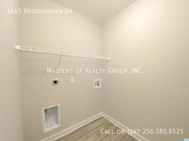 Building Photo - 1445 Brookhaven Dr