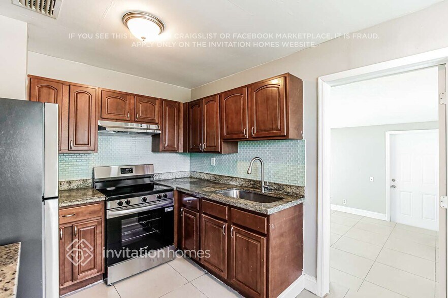 Building Photo - 3360 NW 6th St