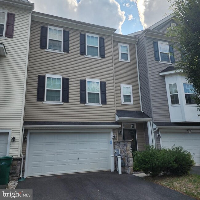 Primary Photo - 123 Lorraine Dr