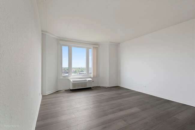 Building Photo - 1 Renaissance Pl