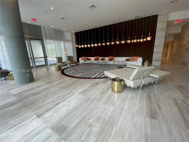 Building Photo - 2000 Metropica Wy