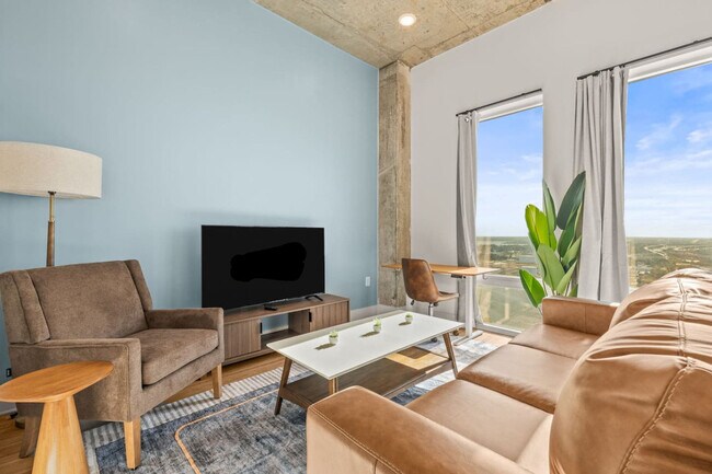 Building Photo - 605 N 12th St