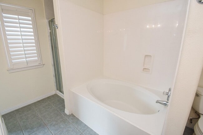 Building Photo - 13646 Garden Grove Ct