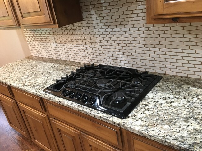 Building Photo - 4201 W Kent St