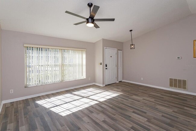 Building Photo - 5955 Kenlyn Ct