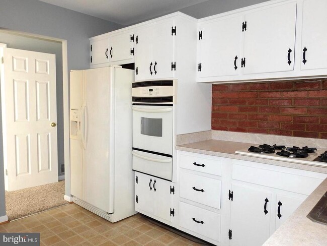 Building Photo - 5934 Central Ave