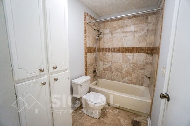 Building Photo - 302 Old Rocky Ridge Ln