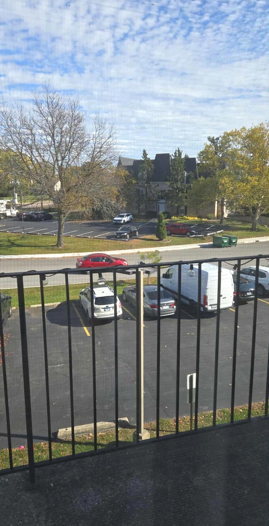 Building Photo - 5001 Carriage Way Dr