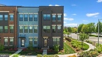 Building Photo - 12998 Hattontown Square