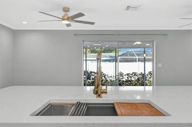 Building Photo - 5215 Denver St NE