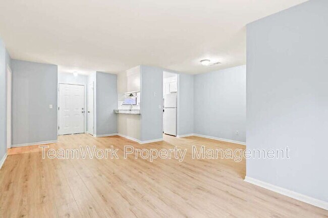 Building Photo - 121 Canvasback Dr