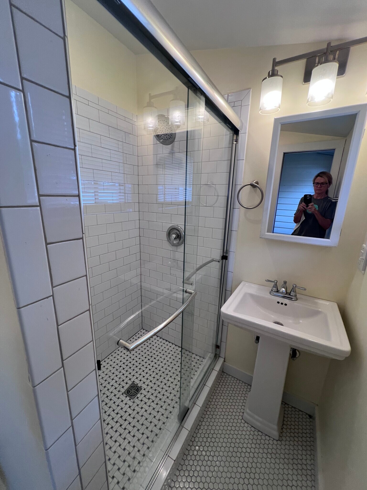 Building Photo - 5202 Dakota Ave