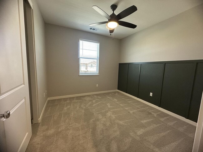 Building Photo - 515 Shearwater St