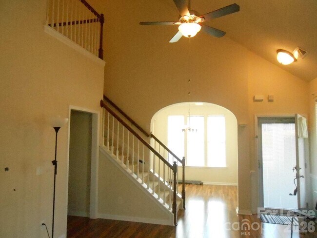 Building Photo - 115 Leyton Loop