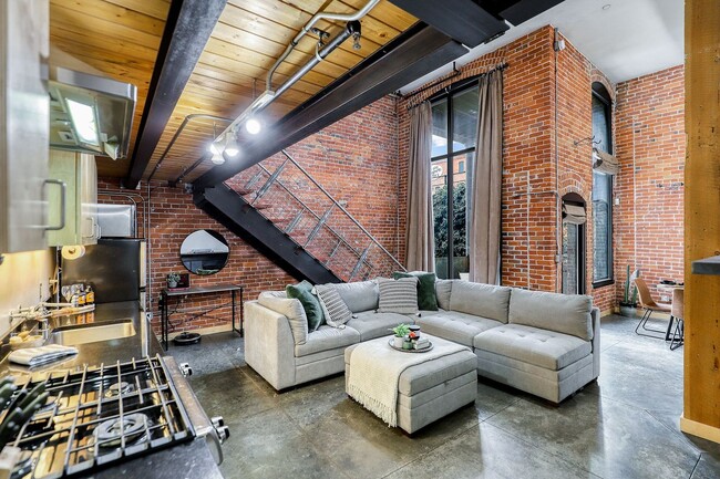 Primary Photo - PENDING APPLICATION- Cozy Loft in Downtown...