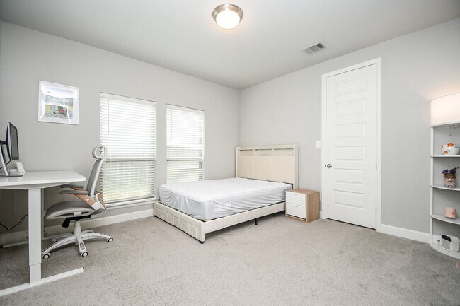 Building Photo - 4207 Ana Ridge Ln